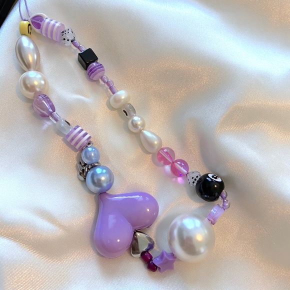 Purple beaded phone charm y2k aesthetic wildflower - Picture 2 of 4